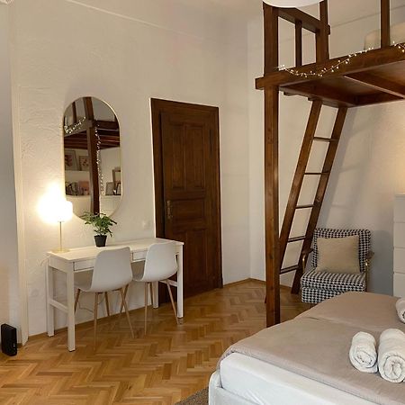 Romantic City Centre Flat - Alexandra Apartment Budapest Eksteriør billede