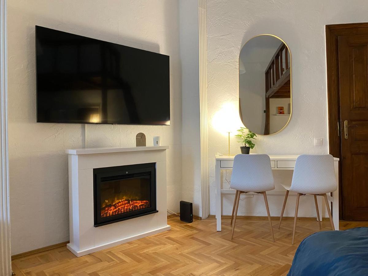 Romantic City Centre Flat - Alexandra Apartment Budapest Eksteriør billede