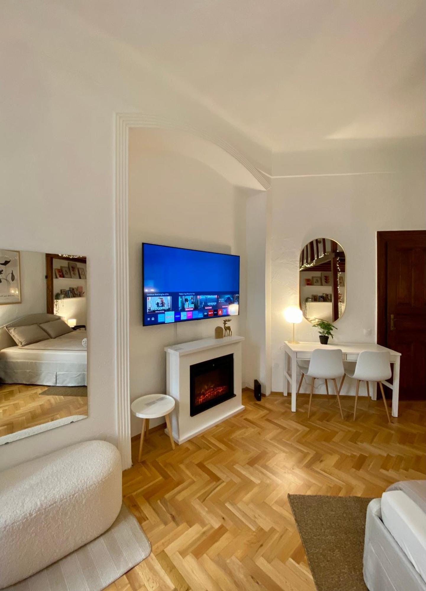 Romantic City Centre Flat - Alexandra Apartment Budapest Eksteriør billede