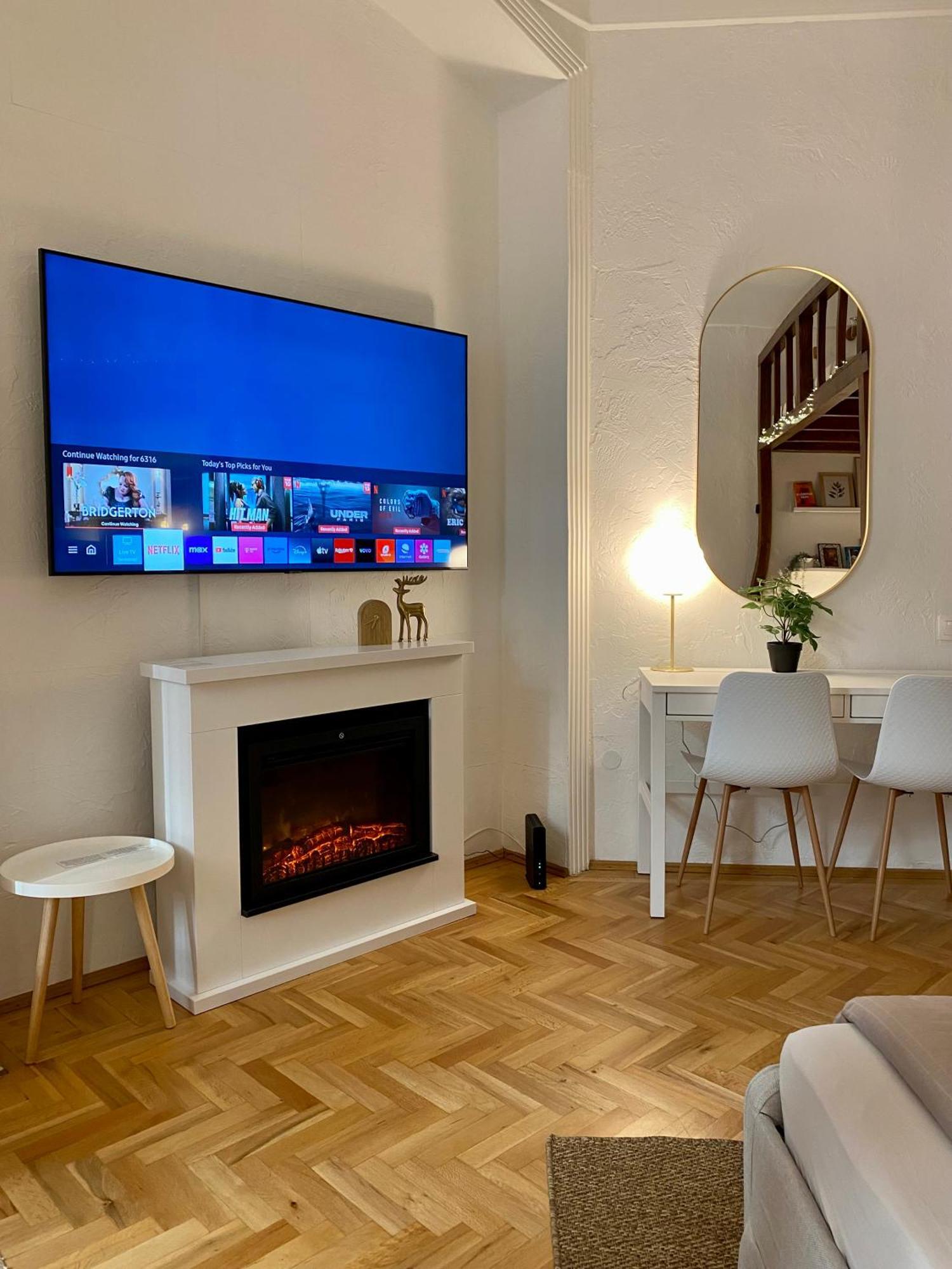 Romantic City Centre Flat - Alexandra Apartment Budapest Eksteriør billede